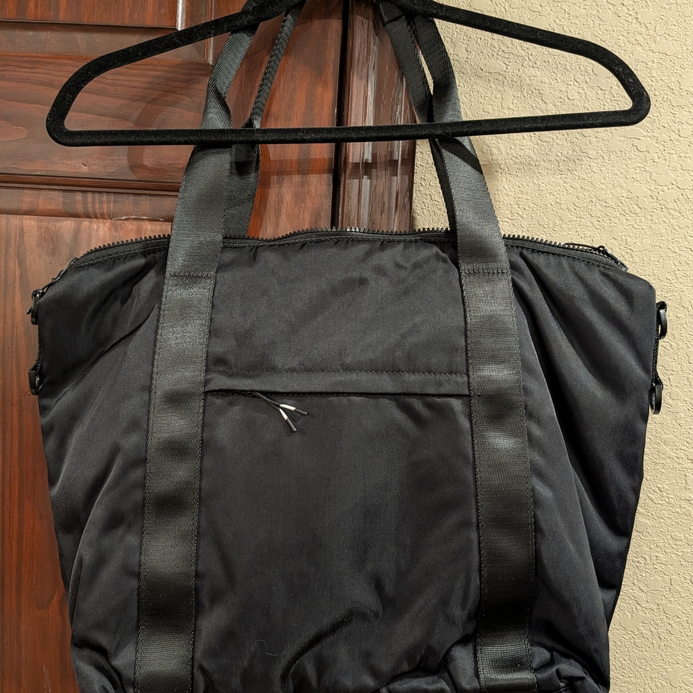 Fabletics Black Duffel Bag for Men Or Women - Picture 2 of 7